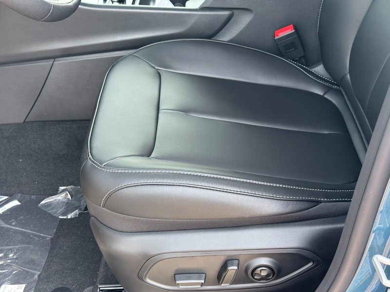 Jeep Grand Cherokee Vehicle Full-screen Gallery Image 13