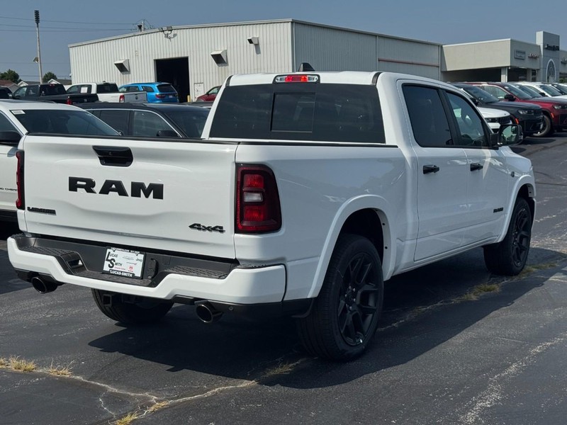 Ram 1500 Vehicle Full-screen Gallery Image 3