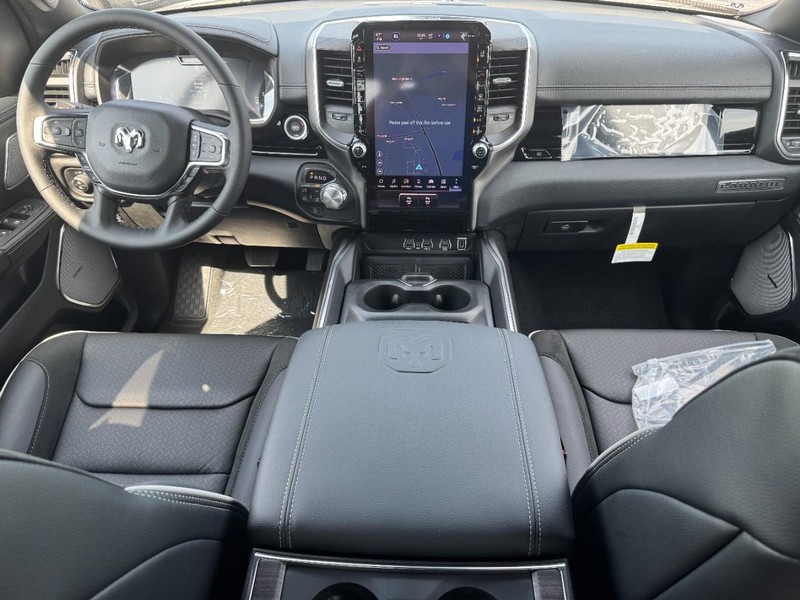 Ram 1500 Vehicle Full-screen Gallery Image 8