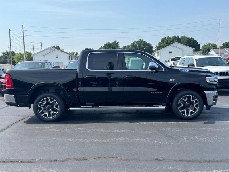 Ram 1500 Vehicle Full-screen Gallery Image 2