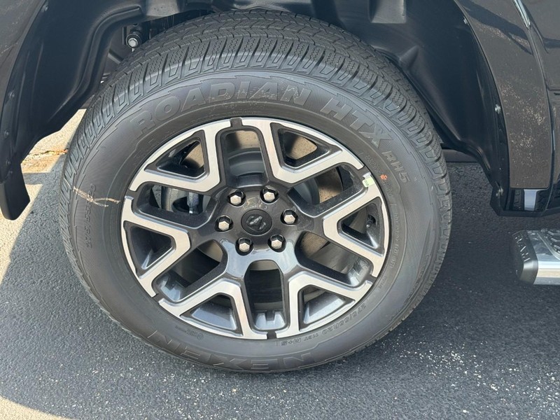 Ram 1500 Vehicle Full-screen Gallery Image 4