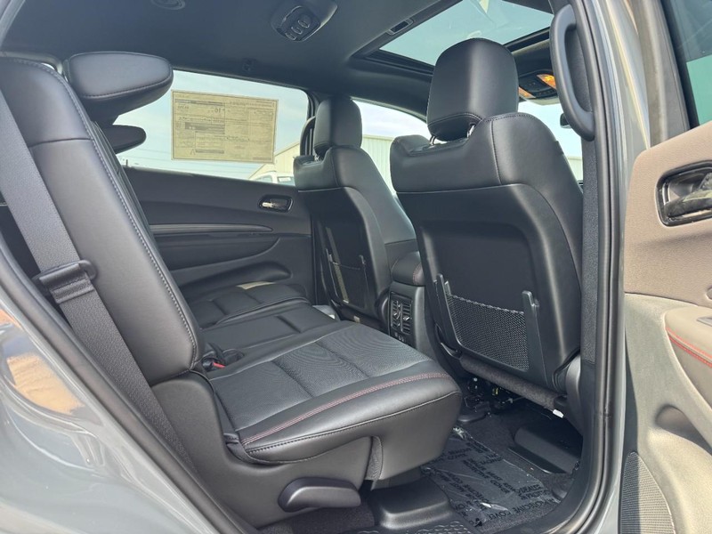 Dodge Durango Vehicle Full-screen Gallery Image 7