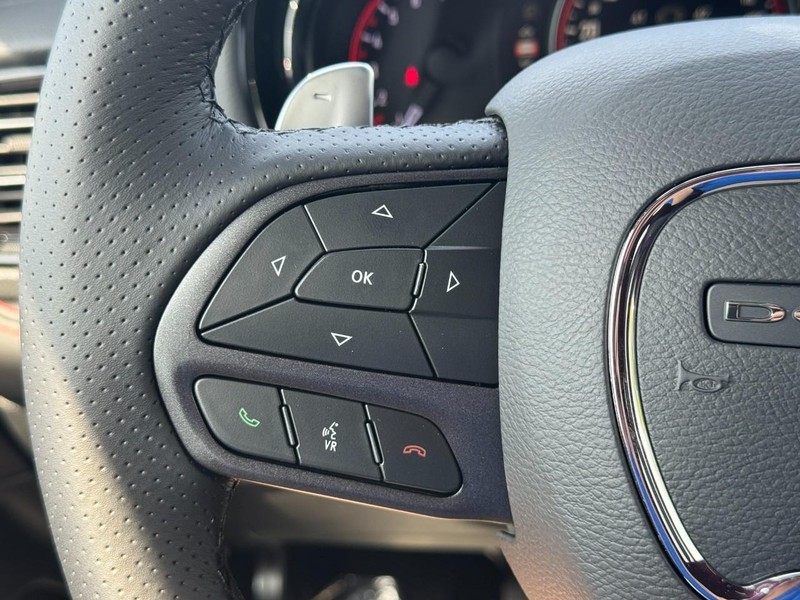 Dodge Durango Vehicle Full-screen Gallery Image 17