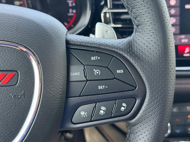 Dodge Durango Vehicle Full-screen Gallery Image 18