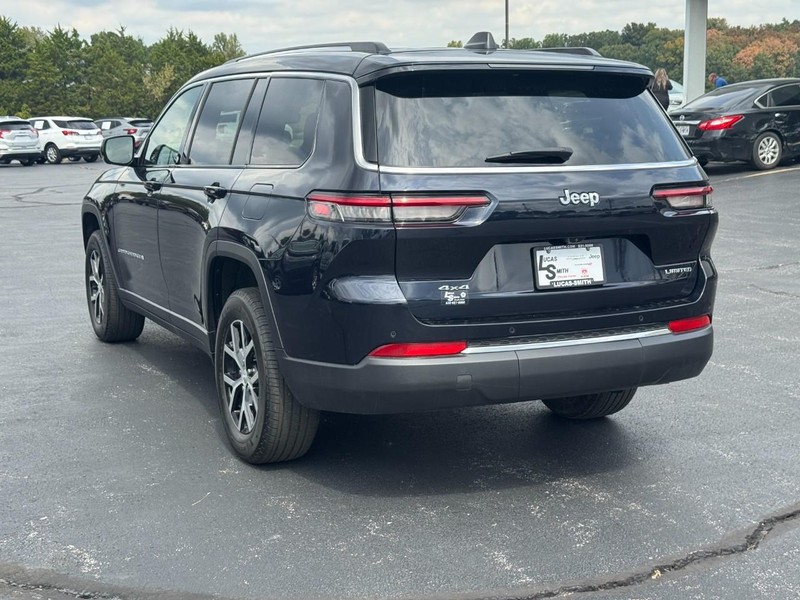 Jeep Grand Cherokee L Vehicle Full-screen Gallery Image 7