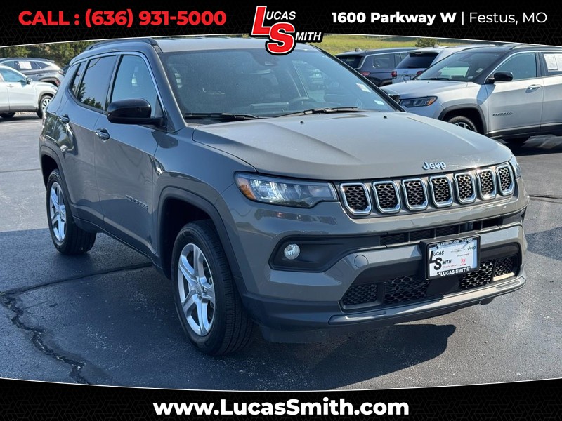 Jeep Compass Vehicle Full-screen Gallery Image 01