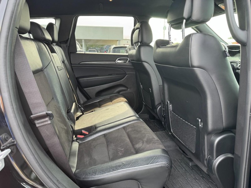 Jeep Grand Cherokee Vehicle Full-screen Gallery Image 10