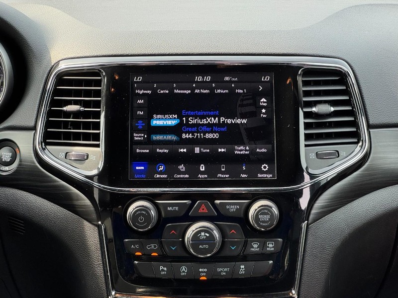 Jeep Grand Cherokee Vehicle Full-screen Gallery Image 14