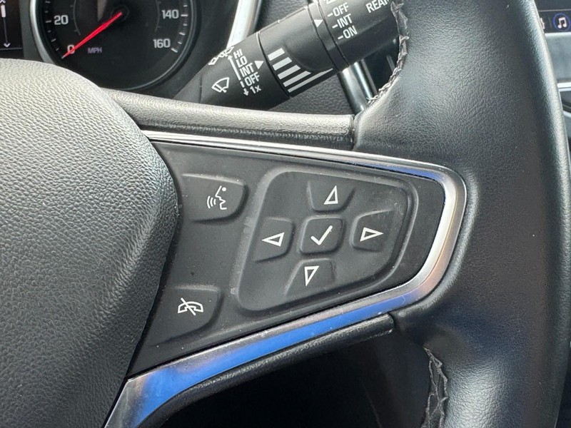 Chevrolet Equinox Vehicle Full-screen Gallery Image 21