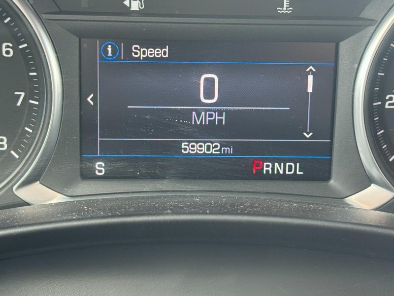 Chevrolet Equinox Vehicle Full-screen Gallery Image 23