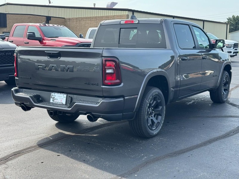 Ram 1500 Vehicle Full-screen Gallery Image 4