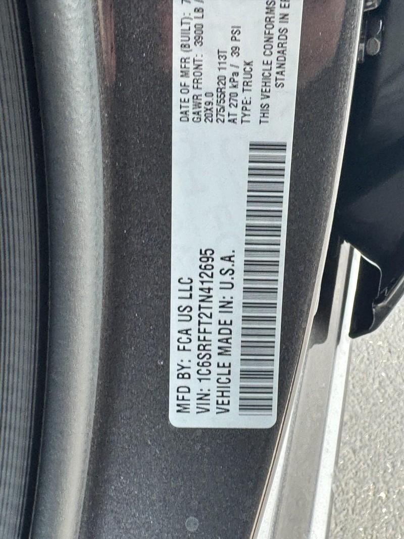 Ram 1500 Vehicle Full-screen Gallery Image 18
