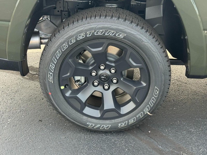 Ram 1500 Vehicle Full-screen Gallery Image 3