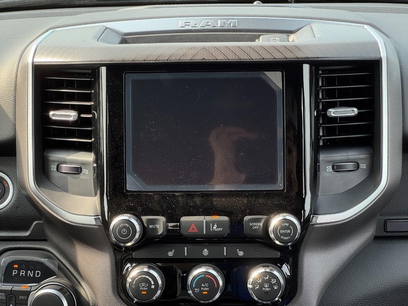 Ram 1500 Vehicle Full-screen Gallery Image 9