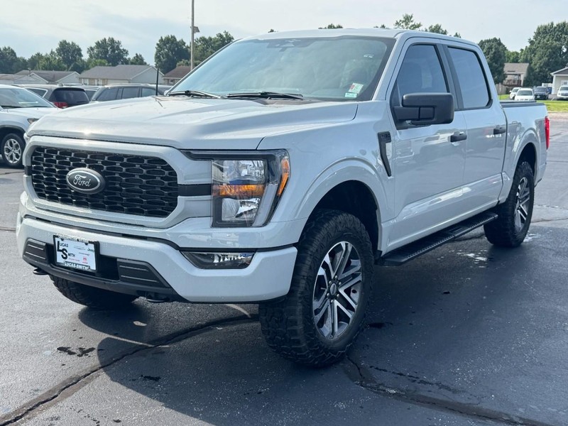 Ford F-150 Vehicle Full-screen Gallery Image 7