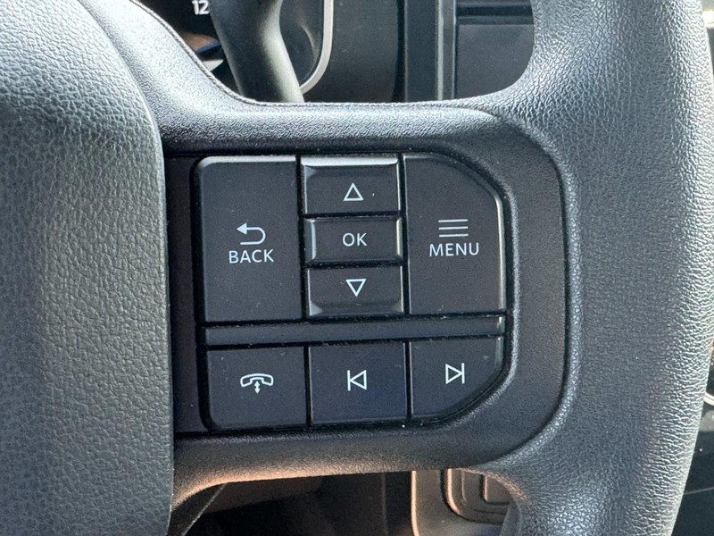 Ford F-150 Vehicle Full-screen Gallery Image 17