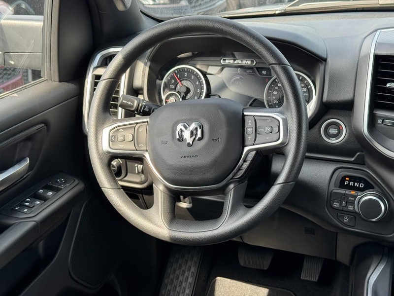Ram 1500 Vehicle Full-screen Gallery Image 7