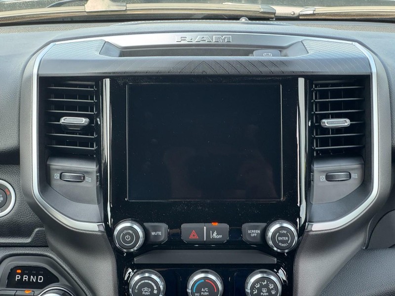 Ram 1500 Vehicle Full-screen Gallery Image 8