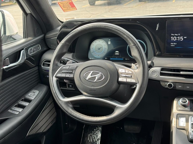 Hyundai Palisade Vehicle Full-screen Gallery Image 15