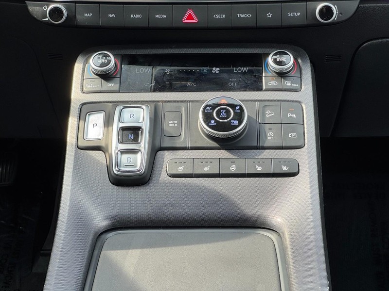 Hyundai Palisade Vehicle Full-screen Gallery Image 17