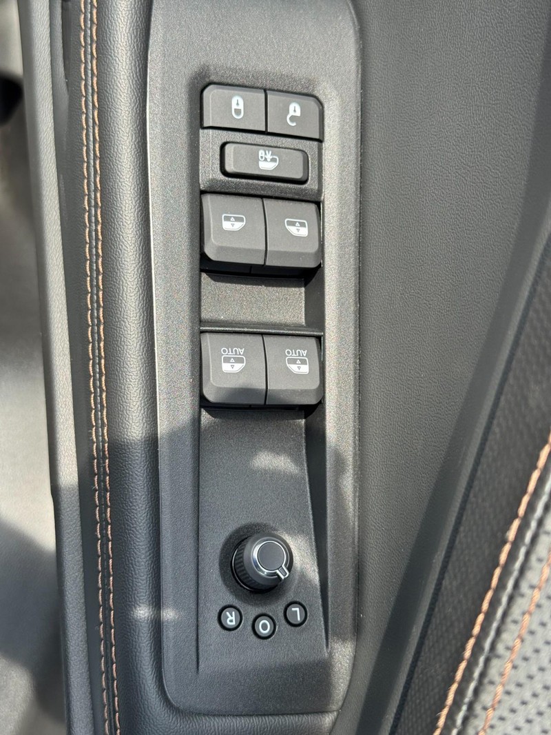 2026 Jeep Cherokee Limited - Photo 11