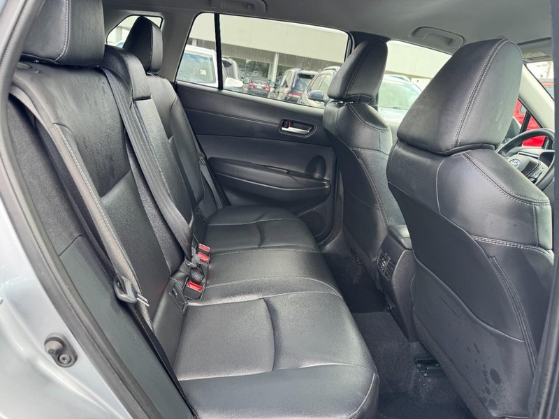 Toyota Corolla Cross Vehicle Full-screen Gallery Image 11