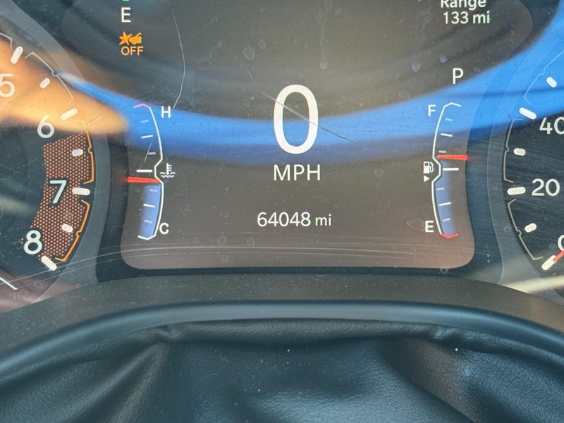 Jeep Compass Vehicle Full-screen Gallery Image 23