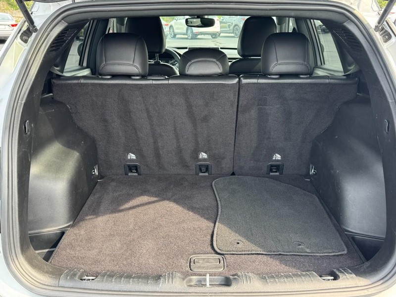 Jeep Compass Vehicle Full-screen Gallery Image 6