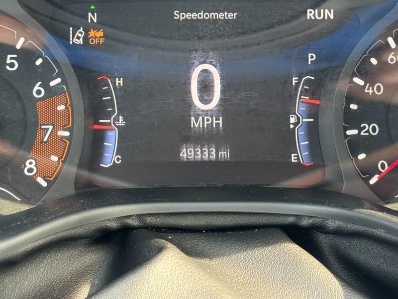 Jeep Compass Vehicle Full-screen Gallery Image 23