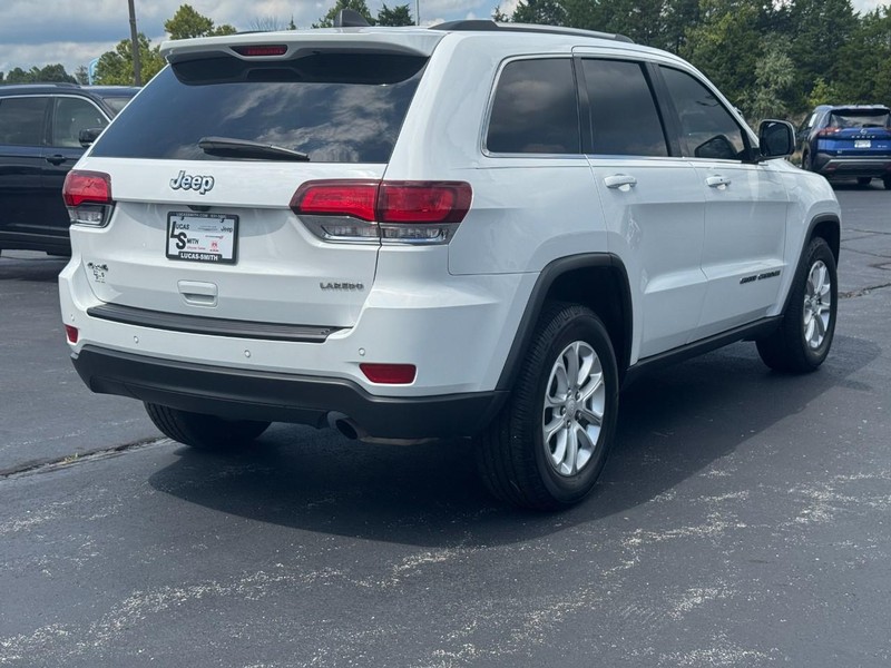Jeep Grand Cherokee Vehicle Full-screen Gallery Image 3
