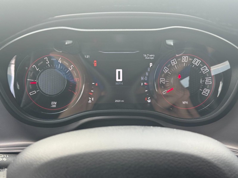 Dodge Challenger Vehicle Full-screen Gallery Image 19
