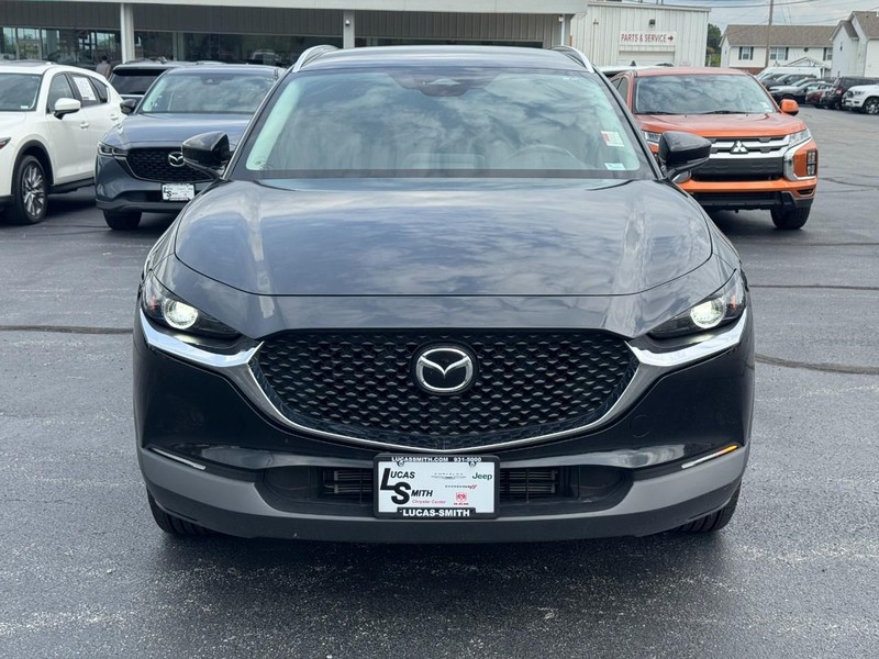 Mazda CX-30 Vehicle Full-screen Gallery Image 9