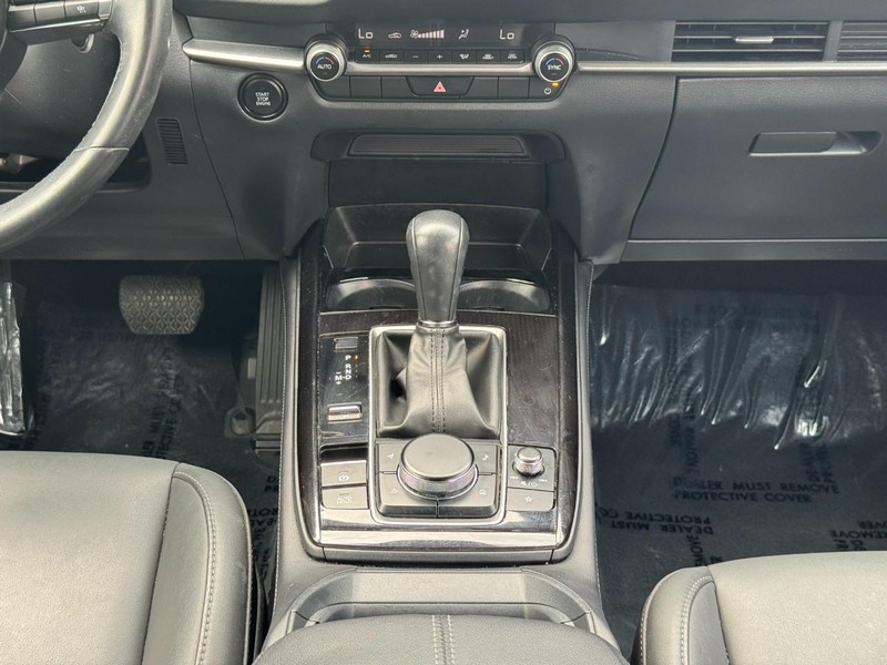 Mazda CX-30 Vehicle Full-screen Gallery Image 14