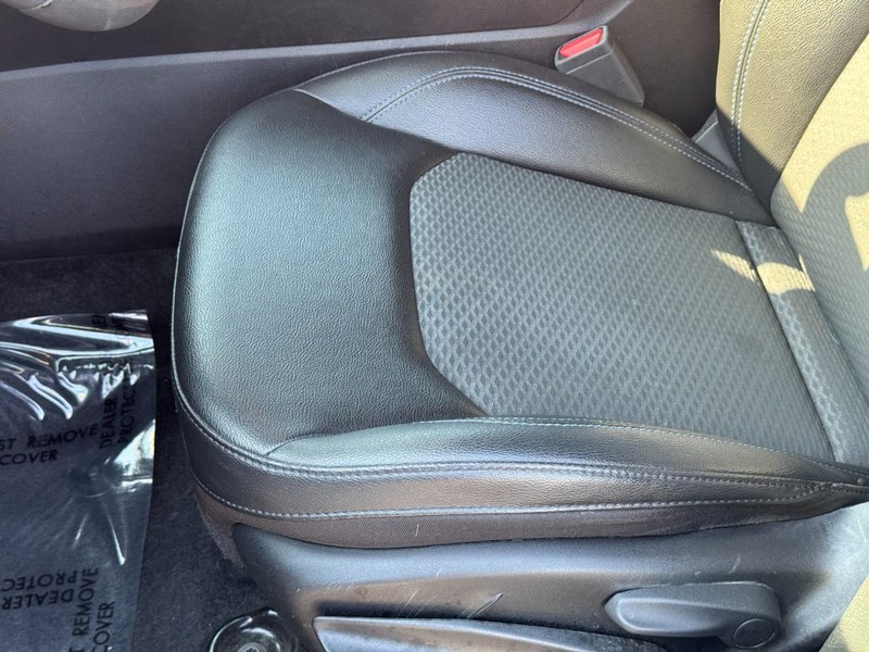 Jeep Compass Vehicle Full-screen Gallery Image 18