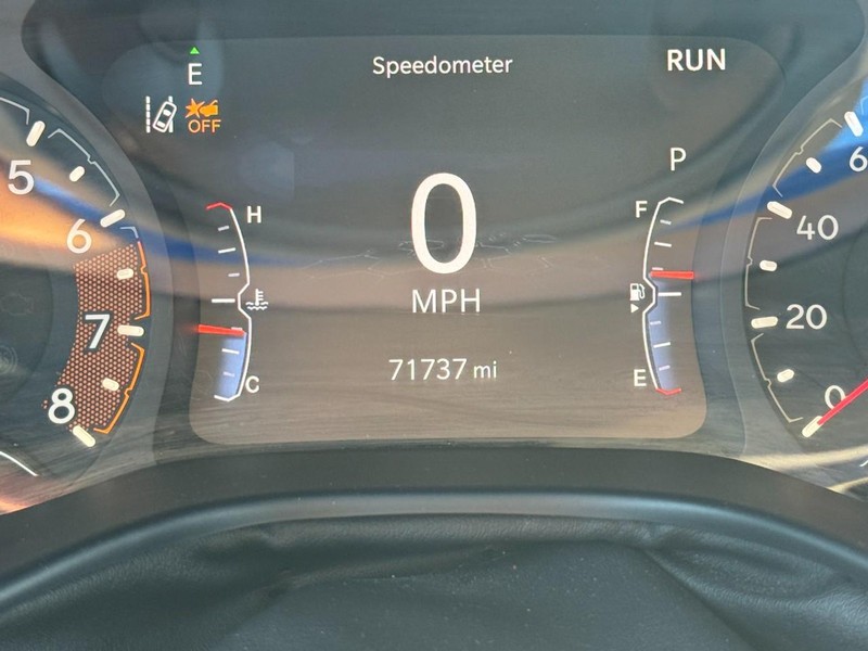 Jeep Compass Vehicle Full-screen Gallery Image 23