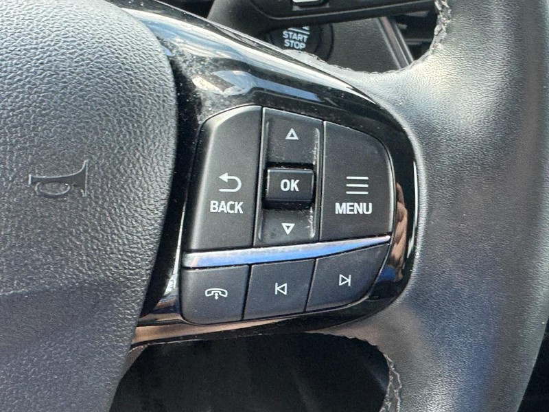 Ford Escape Vehicle Full-screen Gallery Image 20