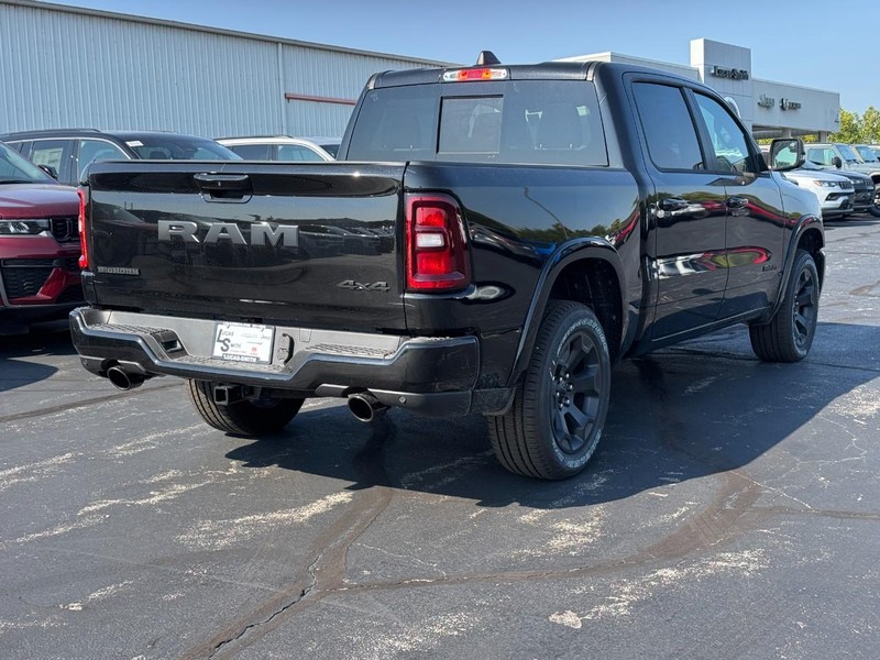 Ram 1500 Vehicle Full-screen Gallery Image 4