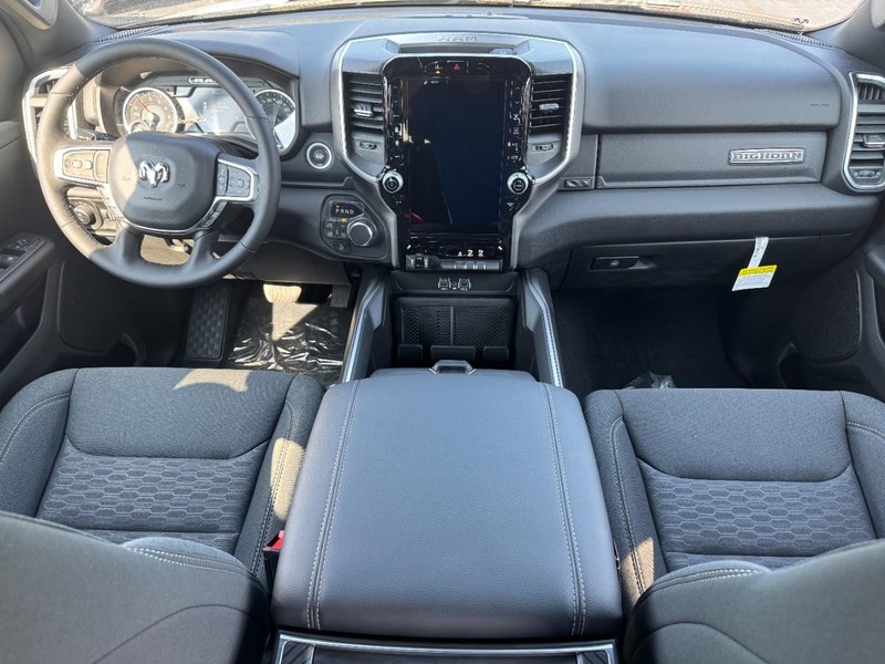 Ram 1500 Vehicle Full-screen Gallery Image 8