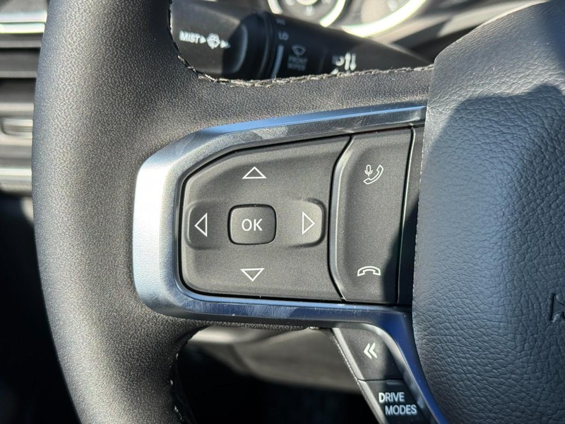 Ram 1500 Vehicle Full-screen Gallery Image 15