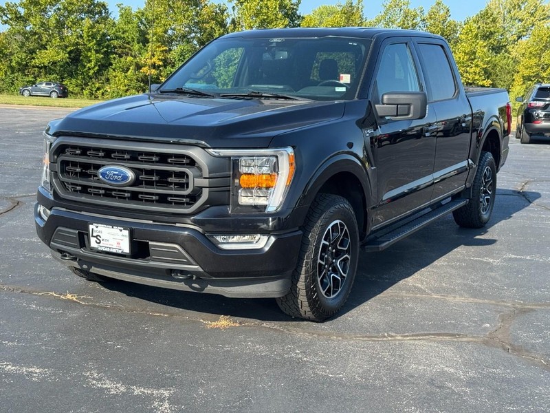 Ford F-150 Vehicle Full-screen Gallery Image 08