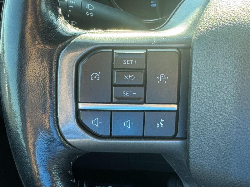 Ford F-150 Vehicle Full-screen Gallery Image 19