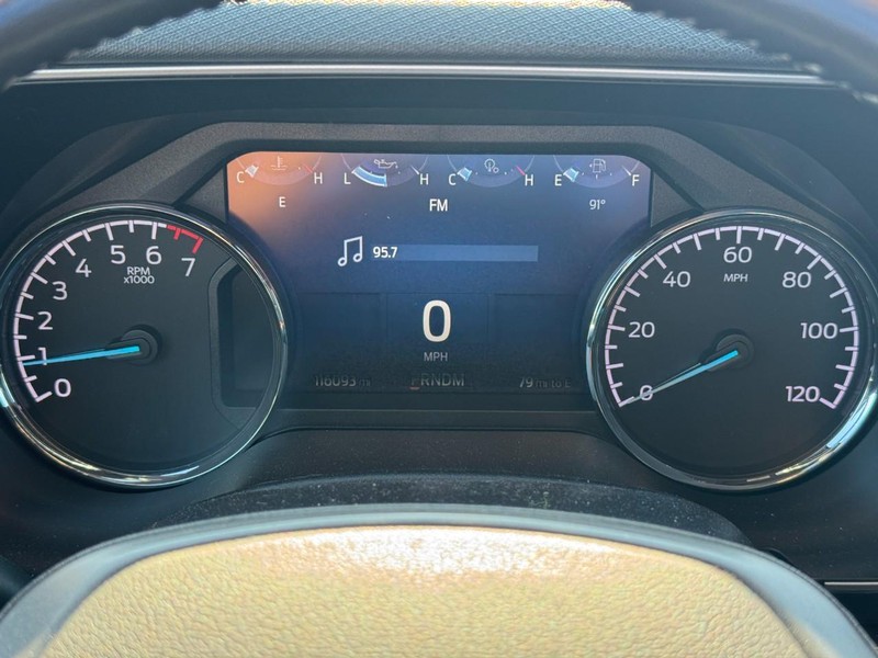 Ford F-150 Vehicle Full-screen Gallery Image 21