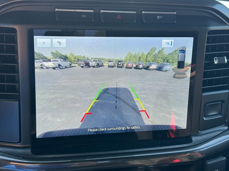 Ford F-150 Vehicle Full-screen Gallery Image 23