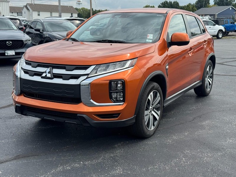 Mitsubishi Outlander Sport Vehicle Full-screen Gallery Image 8