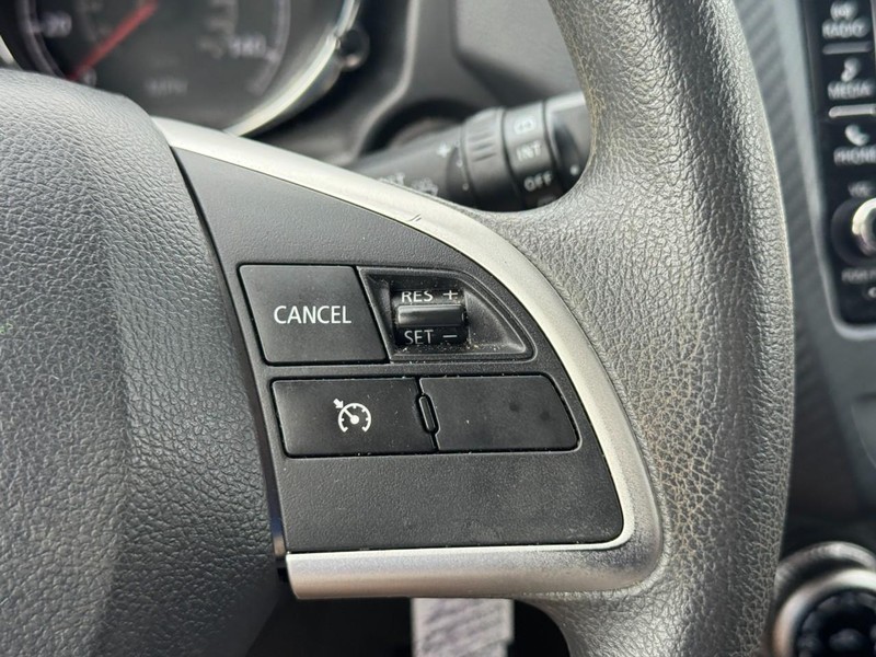 Mitsubishi Outlander Sport Vehicle Full-screen Gallery Image 19