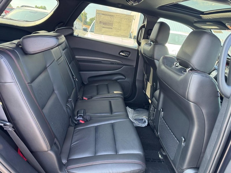 Dodge Durango Vehicle Full-screen Gallery Image 7