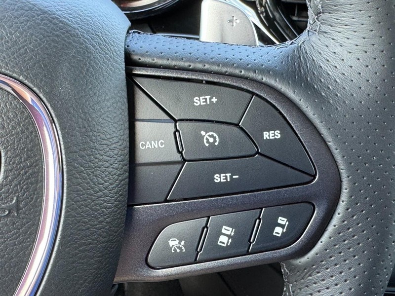 Dodge Durango Vehicle Full-screen Gallery Image 18