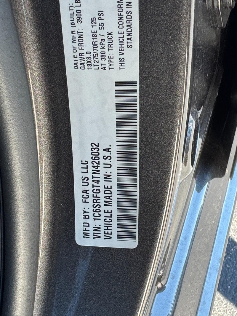 Ram 1500 Vehicle Full-screen Gallery Image 18