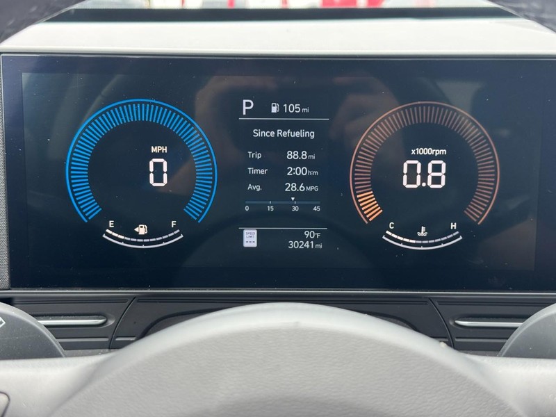 Hyundai Kona Vehicle Full-screen Gallery Image 21