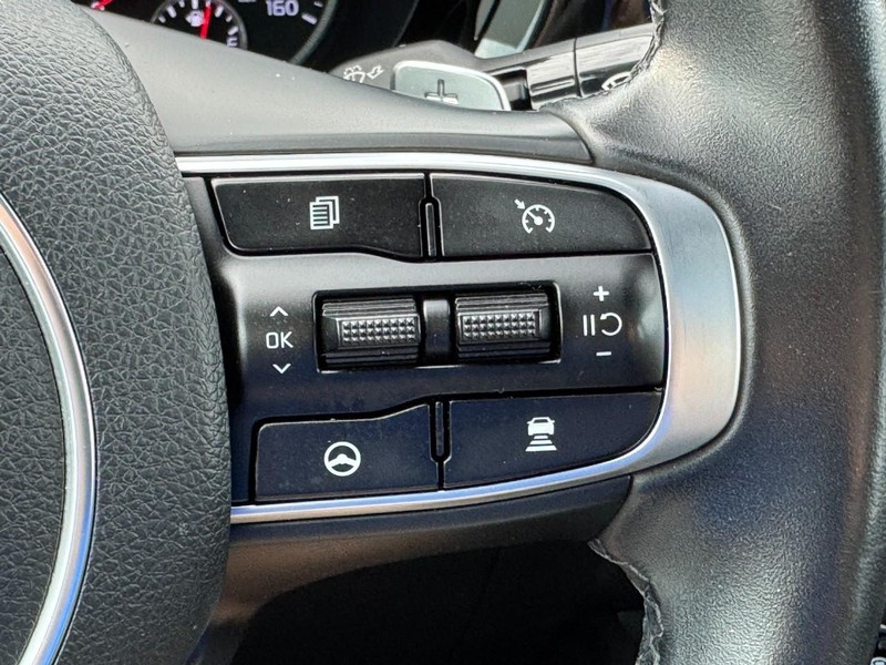 Kia K5 Vehicle Full-screen Gallery Image 22